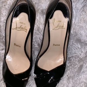 Peek toe Loubs